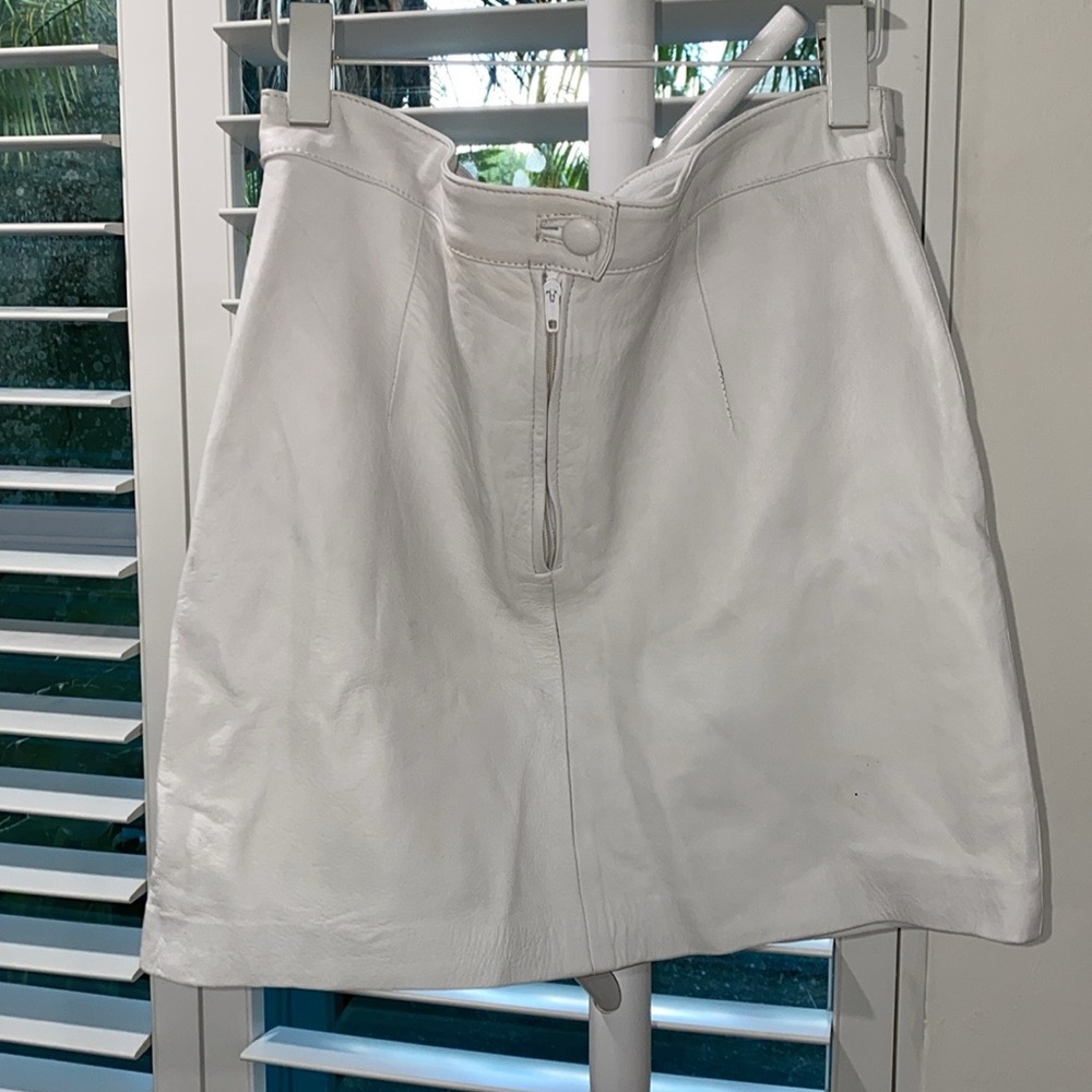 Vintage white leather mini skirt size medium by Edarly Mexico - Picture 4 of 12